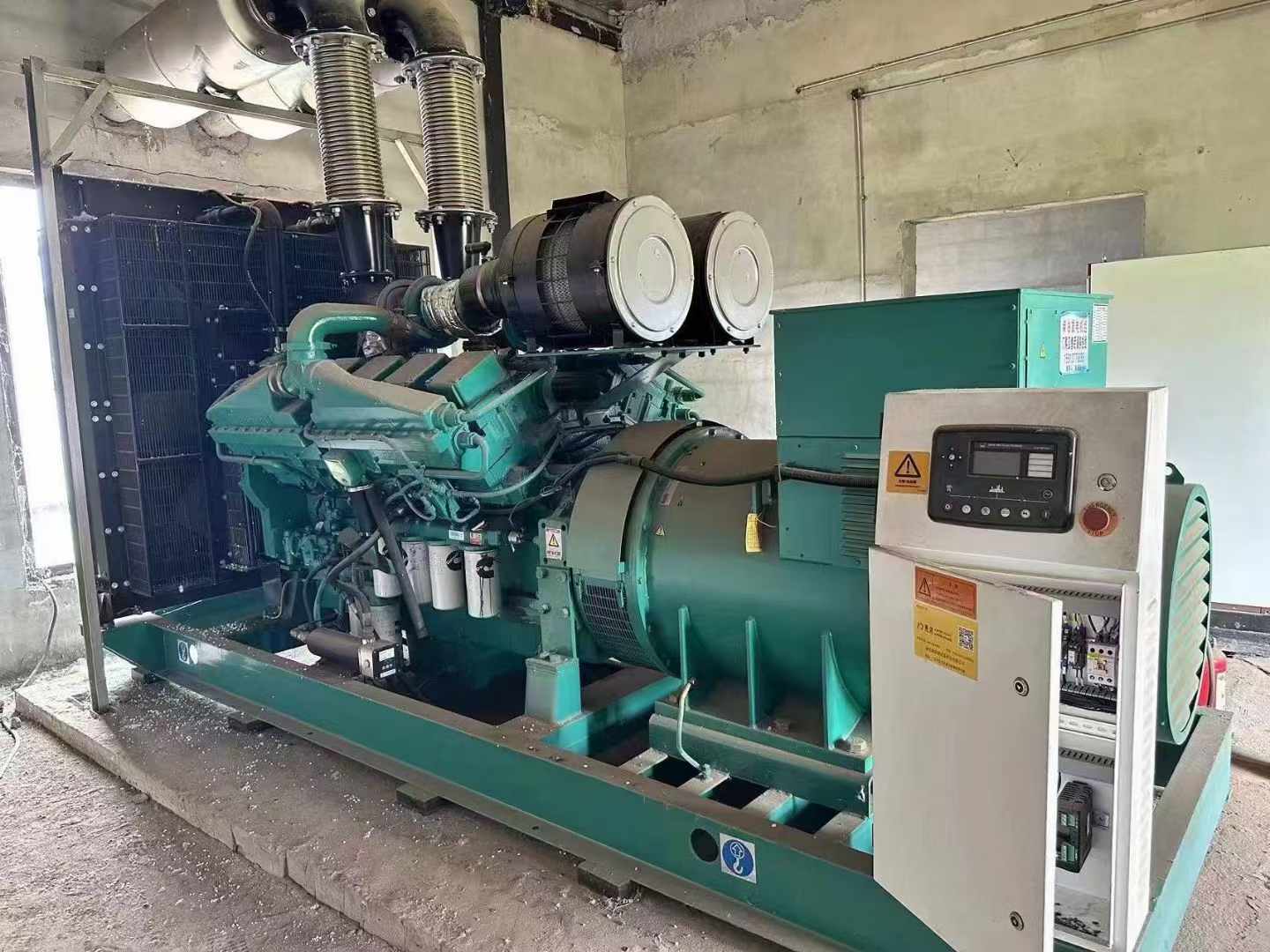 西和无功补偿装置的性能评估需要考虑哪些因素?