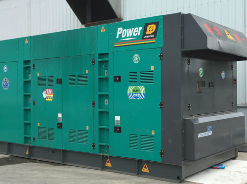 西和升级发电机组的过程中需要注意哪些安全事项?