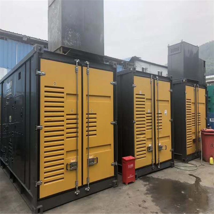 西和温度变化对不同类型欠压保护装置的可靠性影响有何差异?