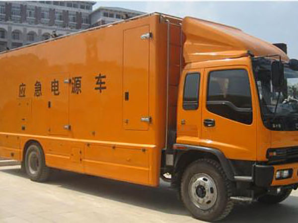 西和冬季柴油发电机启动前,如何检查燃油系统中的积水?